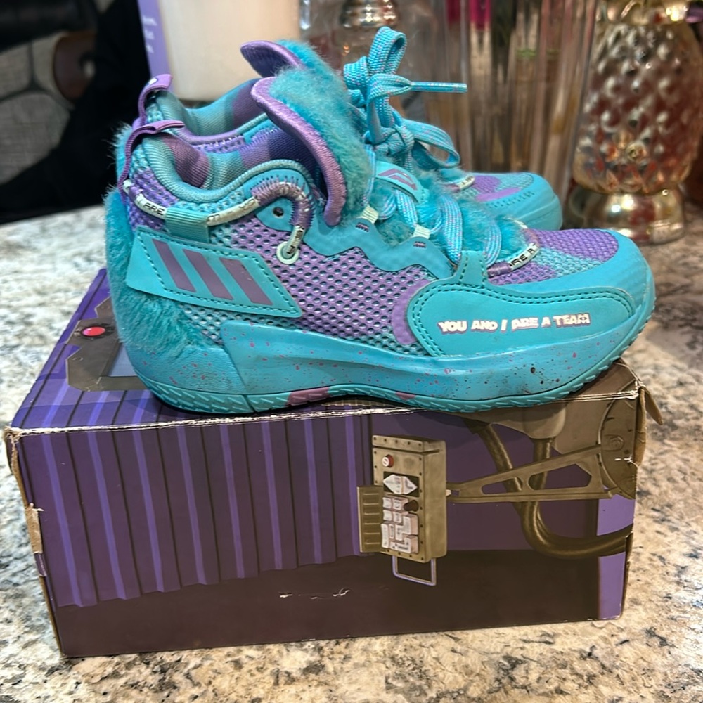 Monster Inc Sully Boys Shoes size 12